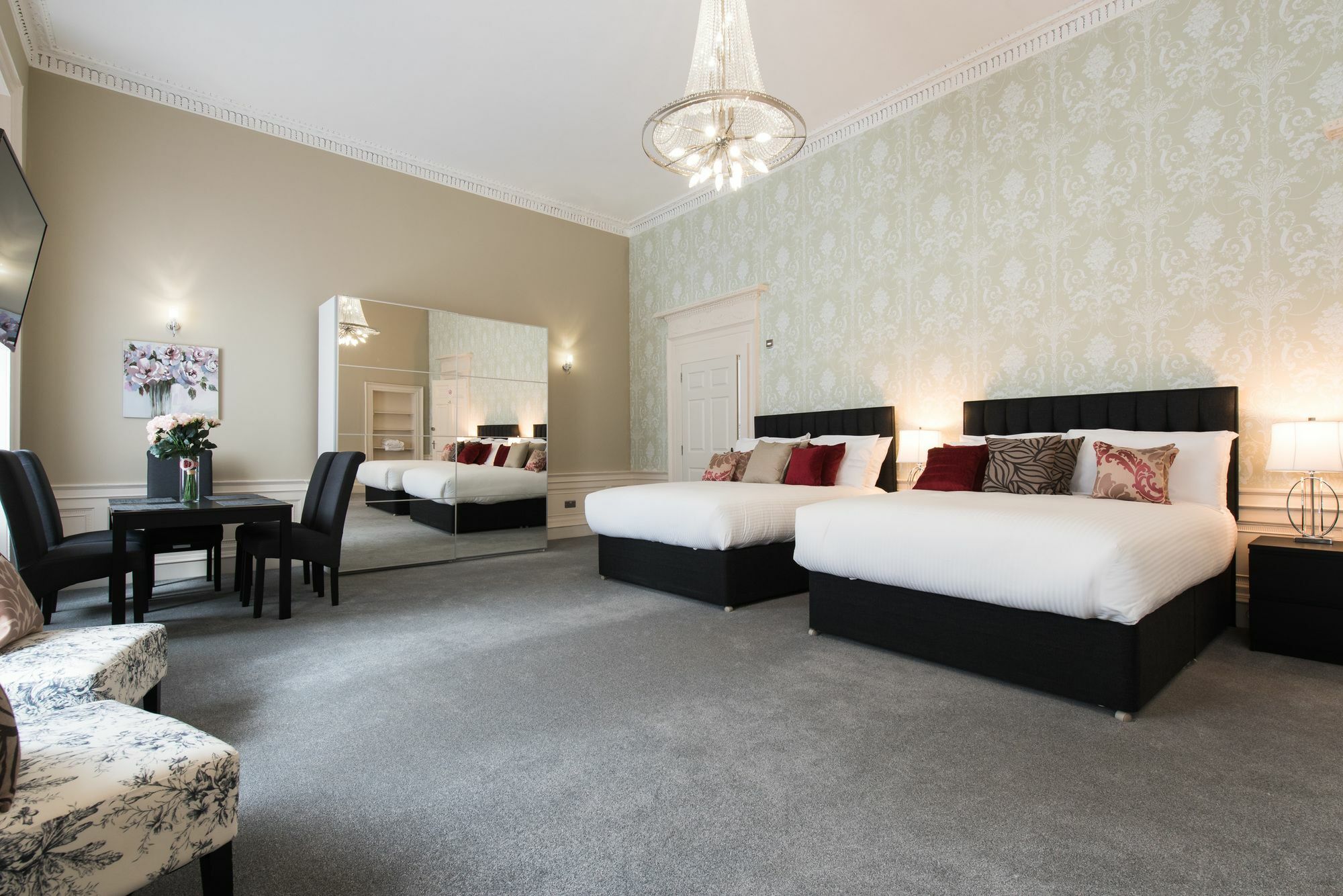 Royal Princes Suites Edimburgo Esterno foto