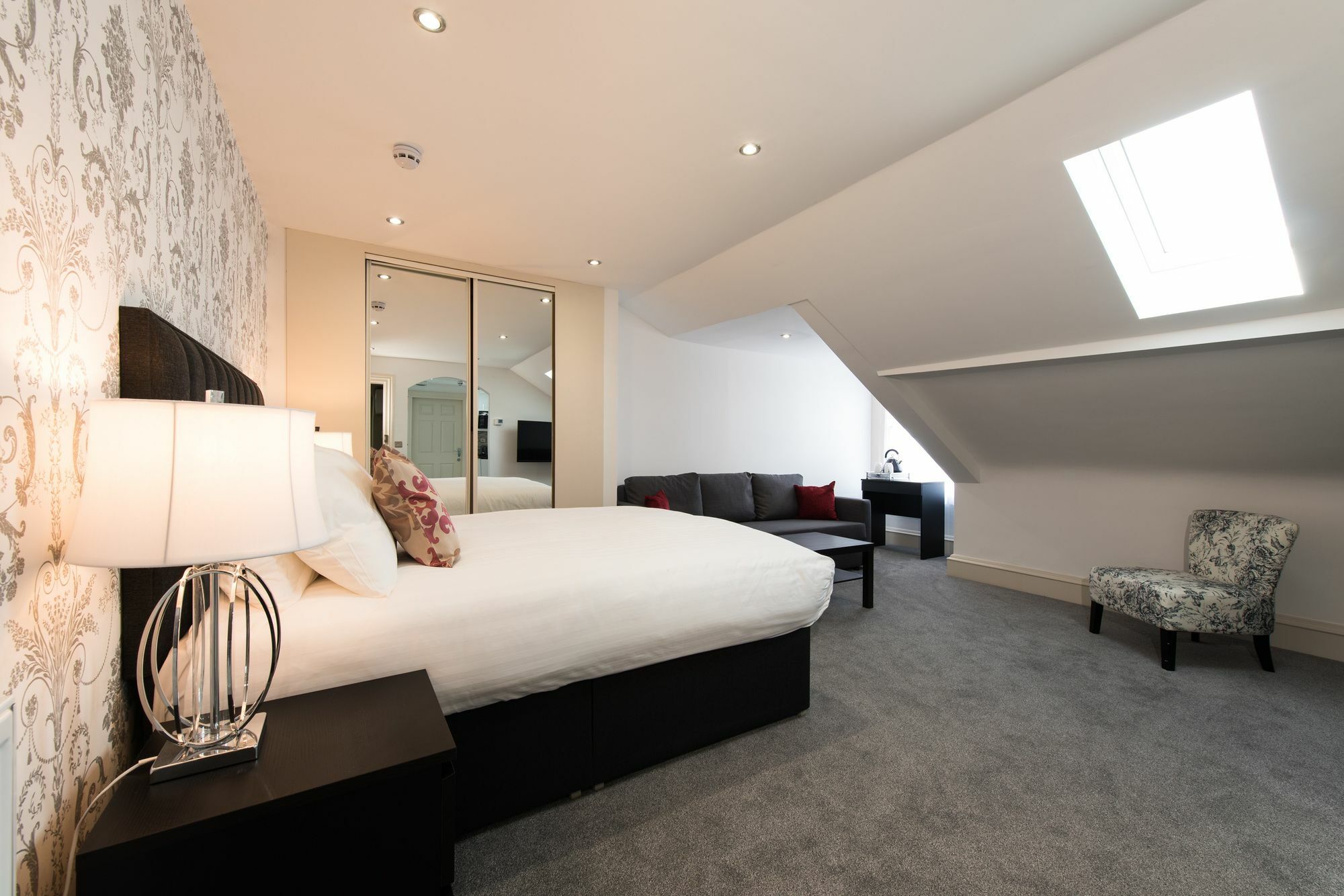 Royal Princes Suites Edimburgo Esterno foto